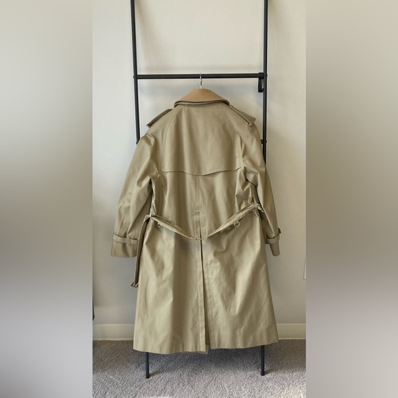 Vintage Burberry Trench Coat with wool liner - Picture 3 of 8